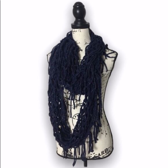 Steve Madden loose knit infinity scarf - Picture 1 of 3